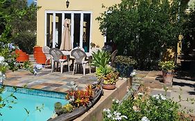 Steytlerville Villa Guest House